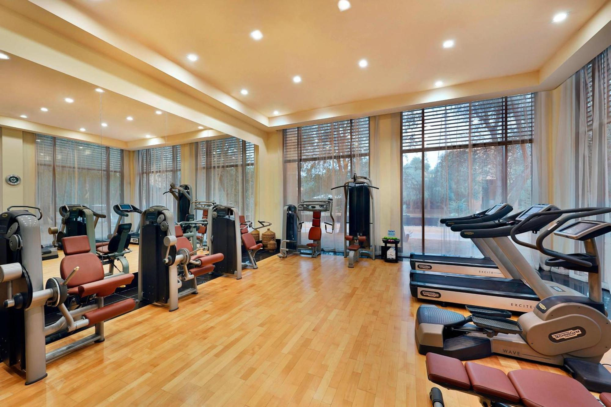 فندق ريتز كارلتون رأس الخيمة,صحراء الوادي المظهر الخارجي الصورة The gym at the hotel
