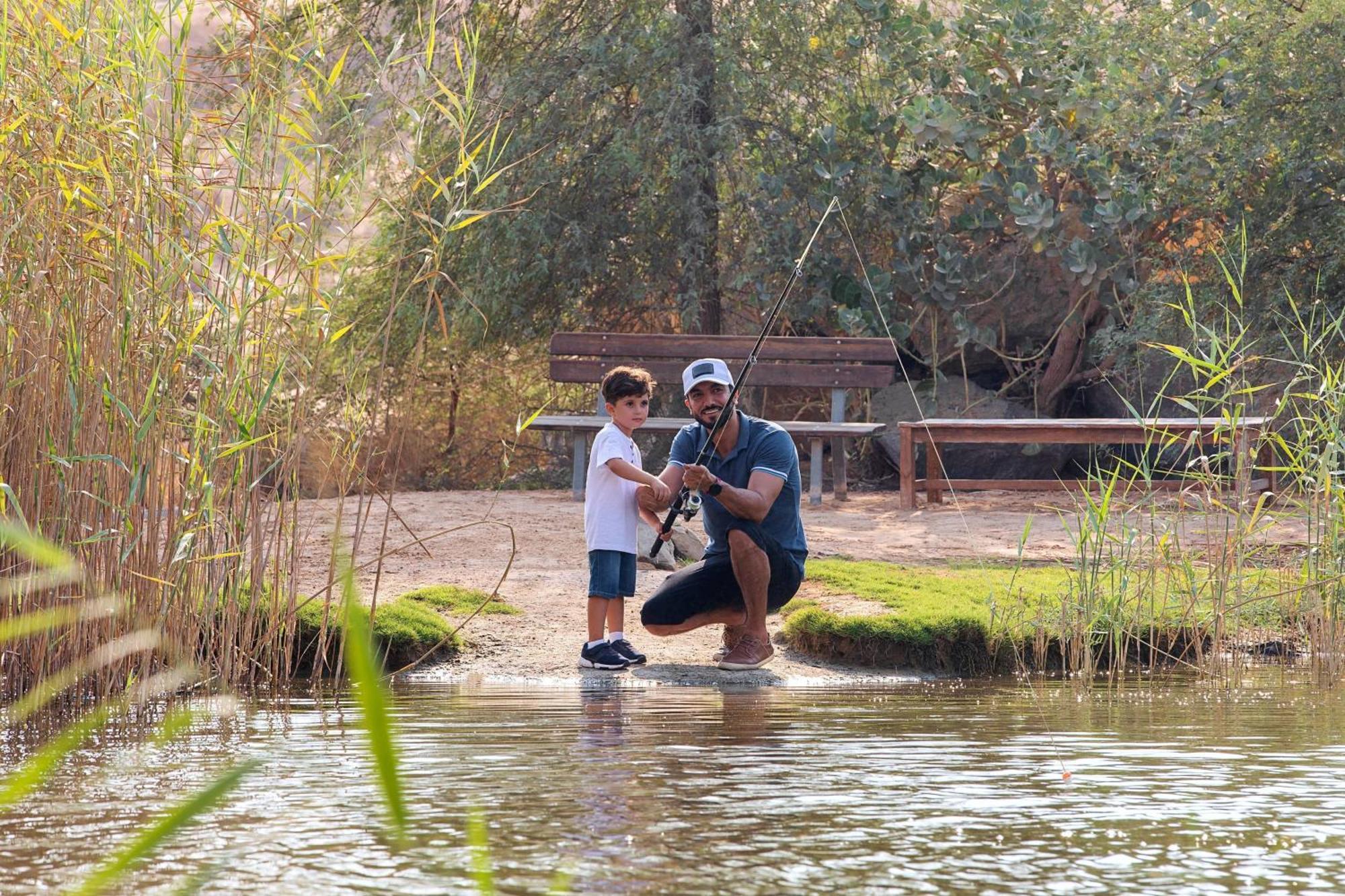 فندق ريتز كارلتون رأس الخيمة,صحراء الوادي المظهر الخارجي الصورة Fishing at the San Tan Regional Park